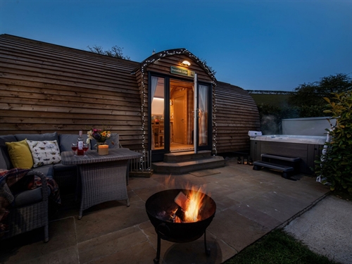 Premium Lodge
